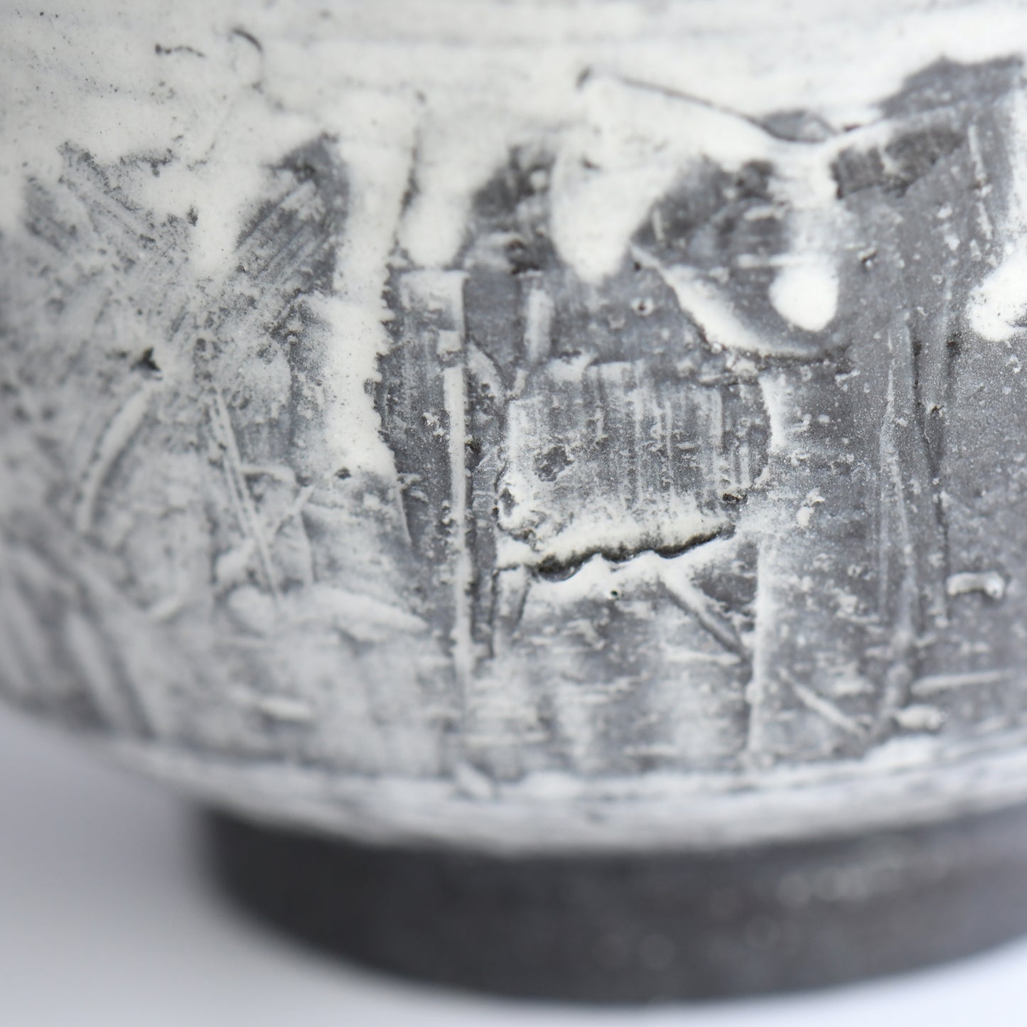 Shijima Gray White Matcha Bowl by Takeshi Honda