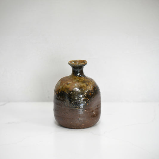 Fuga Dark Brown Sake Carafe