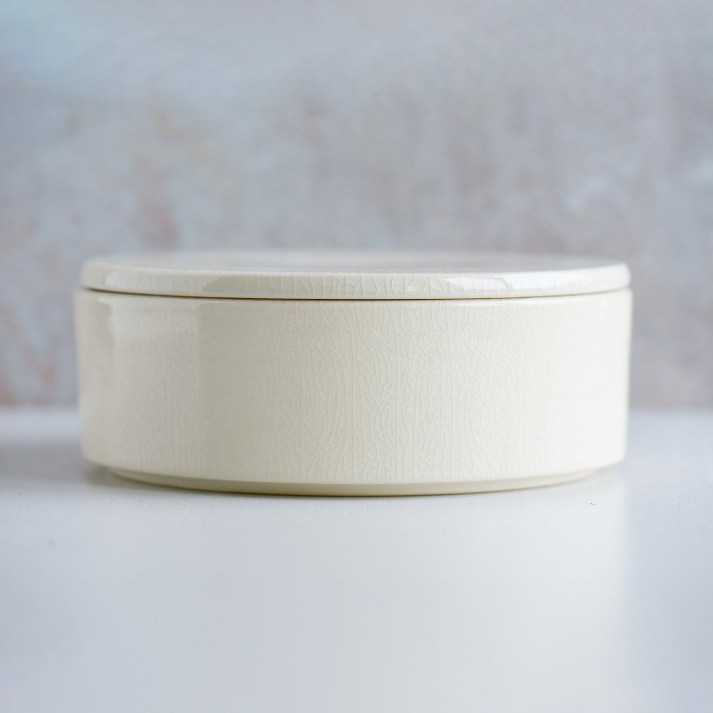 Hyo White Covered Bowl