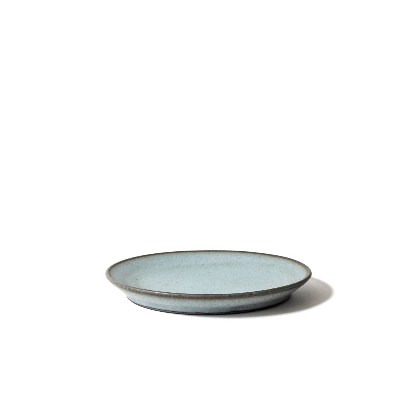 Side view of the plate.