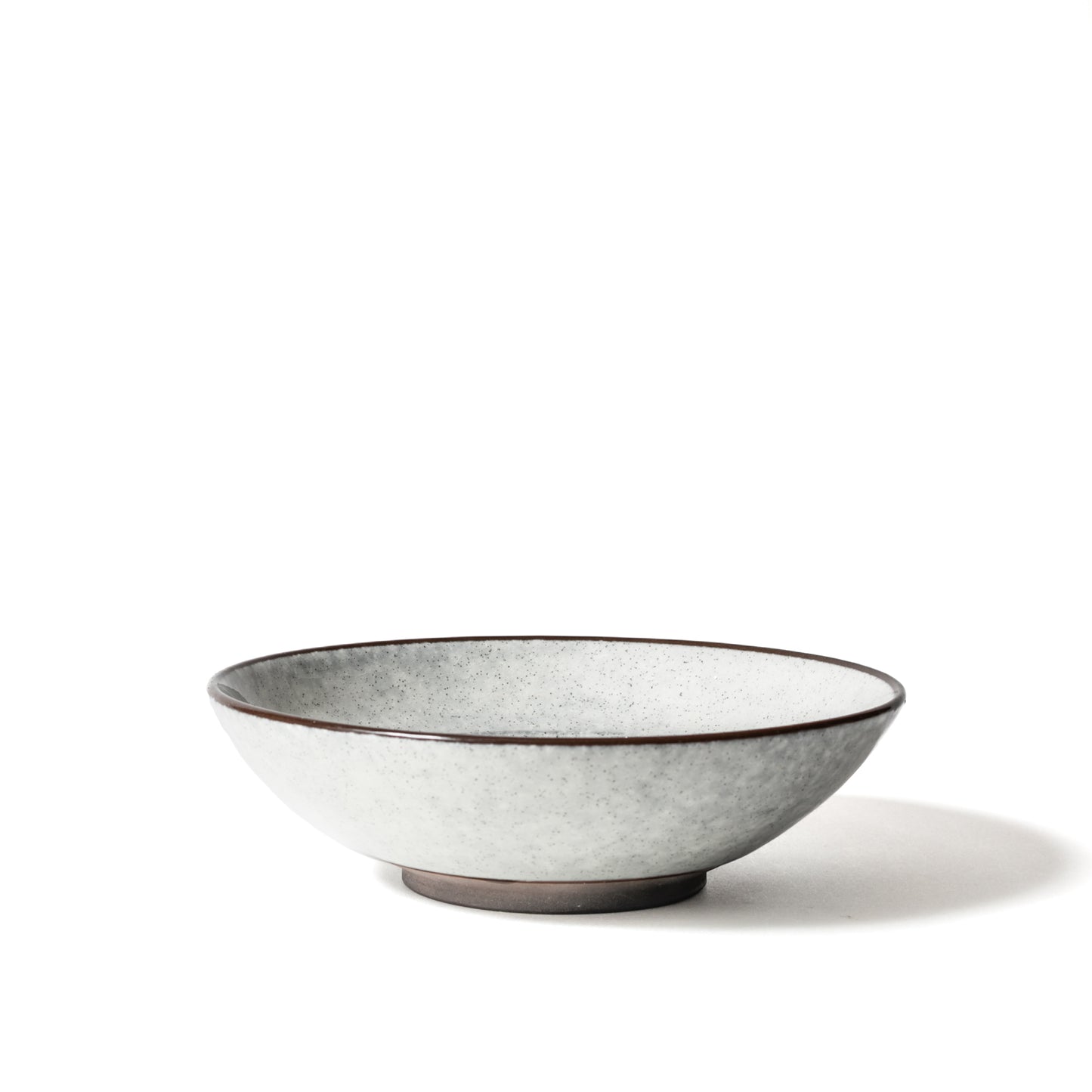 Side view of the pasta bowl