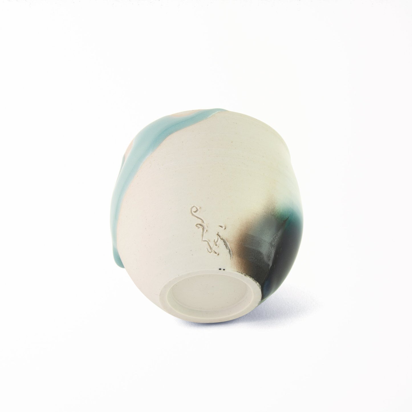 Japanese tea cups Kage-Ao Takenishi’s etched signature