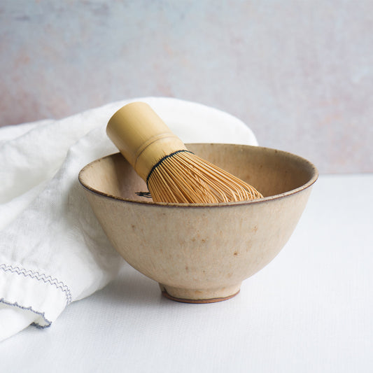 Why don't you relax and sit back while enjoying a cup of matcha in this bowl?
