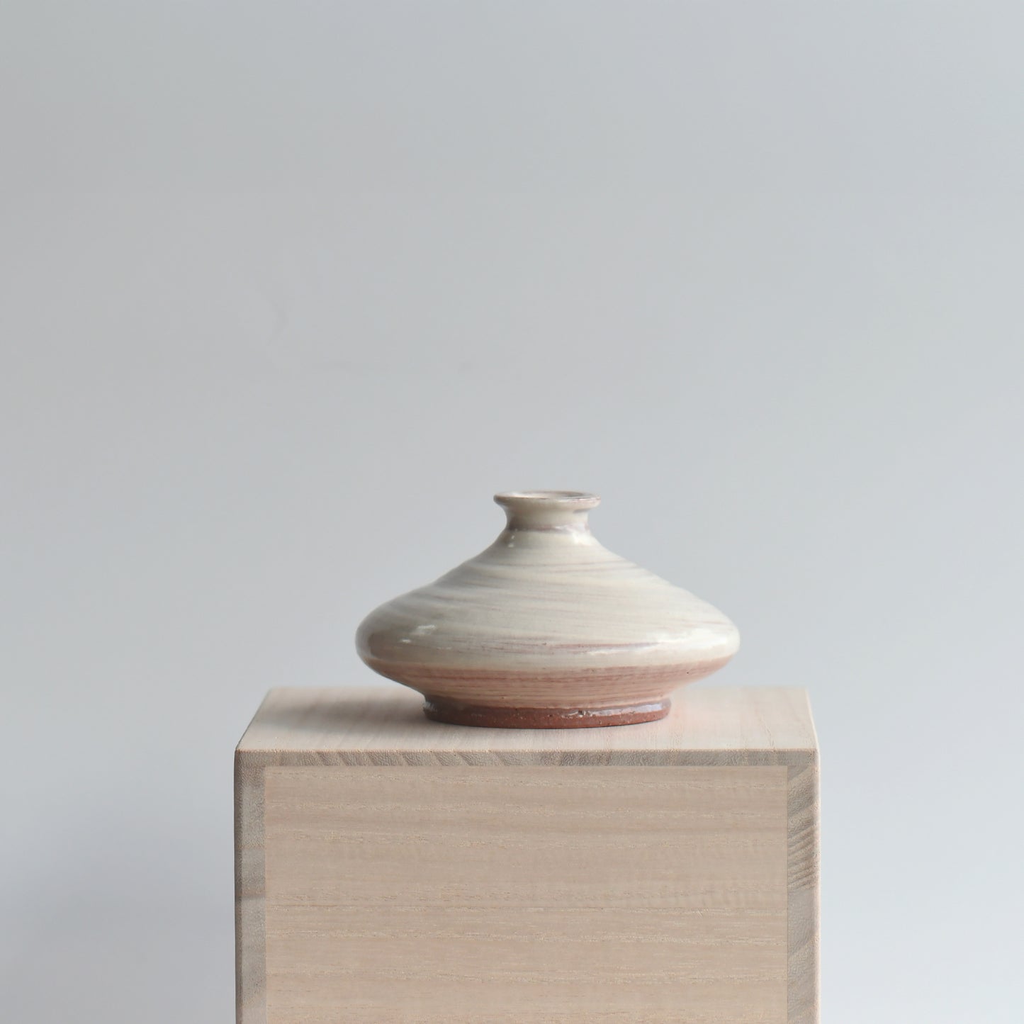 Seikan White Brushed Bud Vase by Takeshi Honda