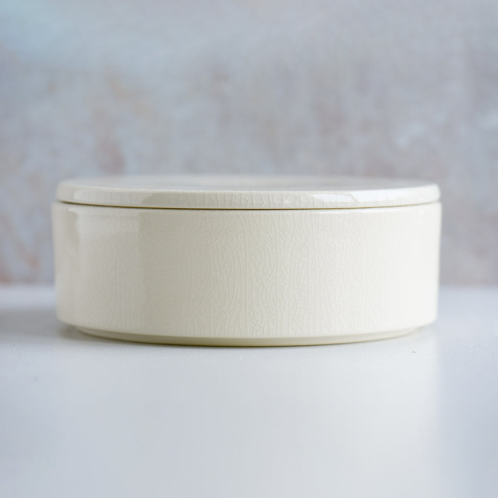 Hyo White Covered Bowl | Elegant Japanese Tableware