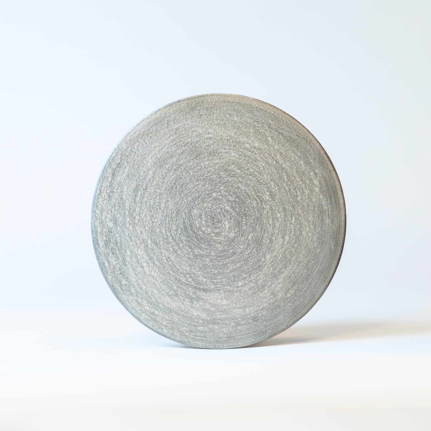 Usurahi Round Flat Dinner Plate