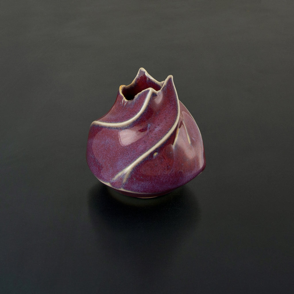 Limited series Japanese ceramic vase Kinyo Violet 4 off-white swirling ribs dark violet-red background