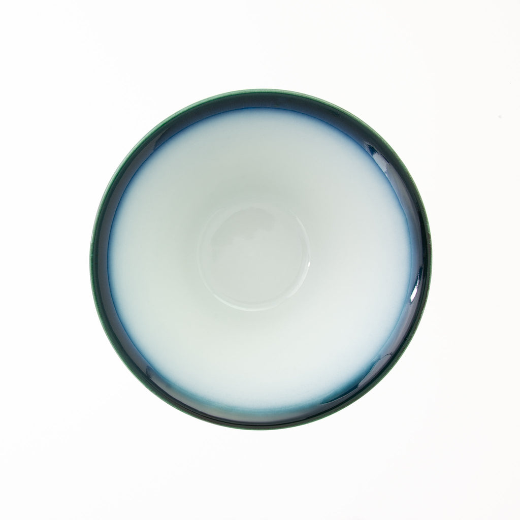 V-shaped ramen bowl white inside  blue edge